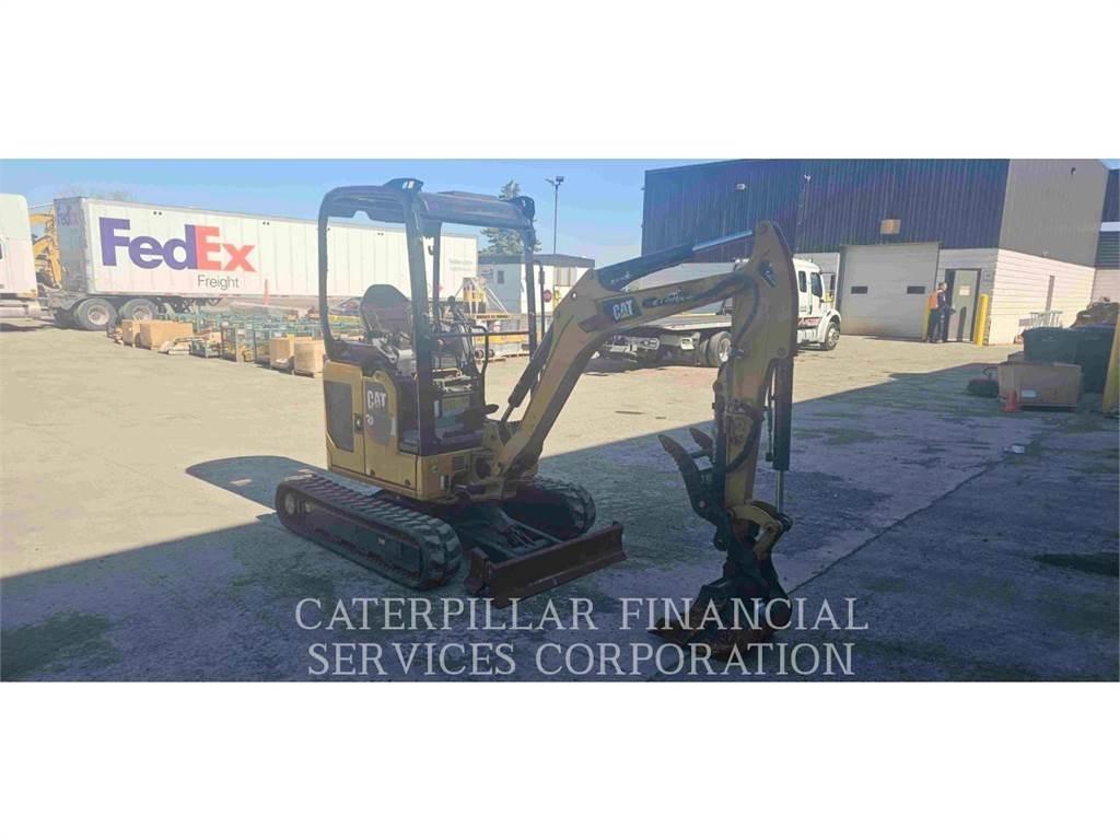 CAT 302 05A CR Pelle sur chenilles