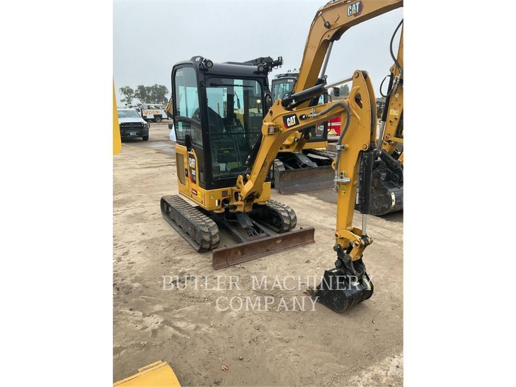 CAT 302-05A CR Pelle sur chenilles