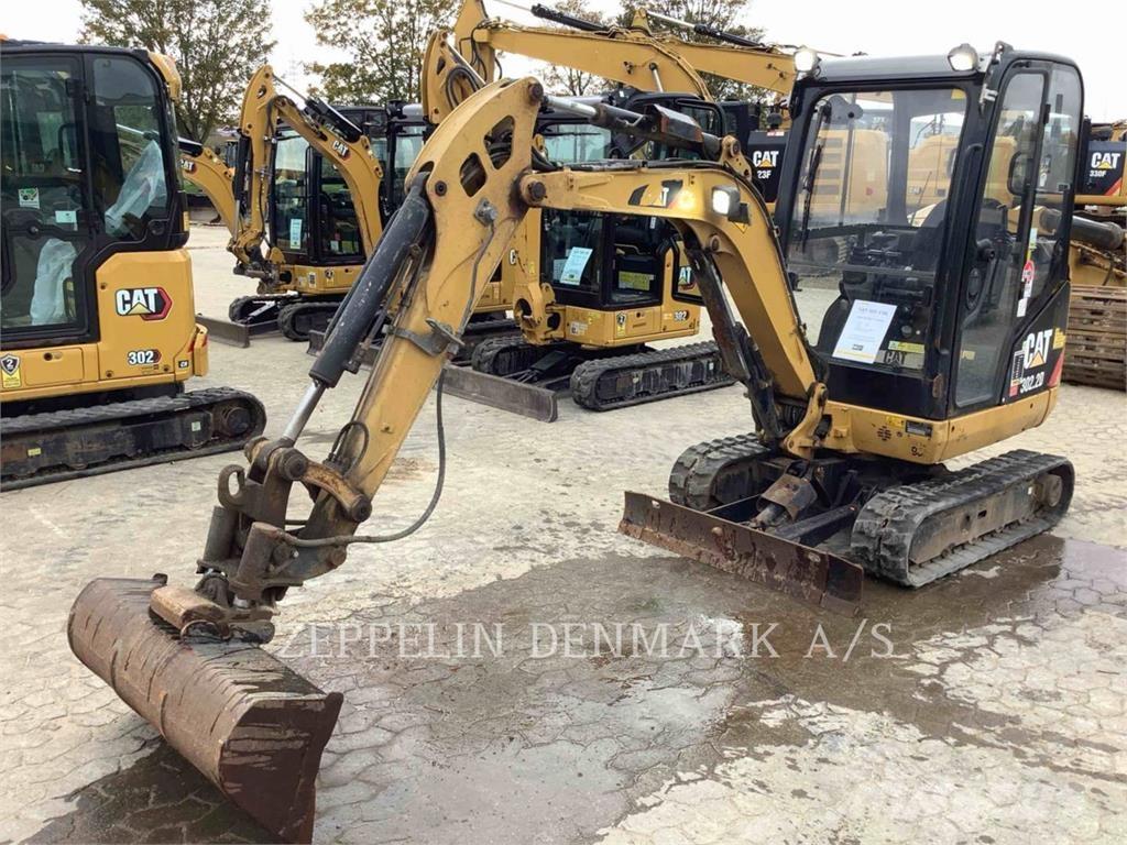 CAT 302.2D Pelle sur chenilles