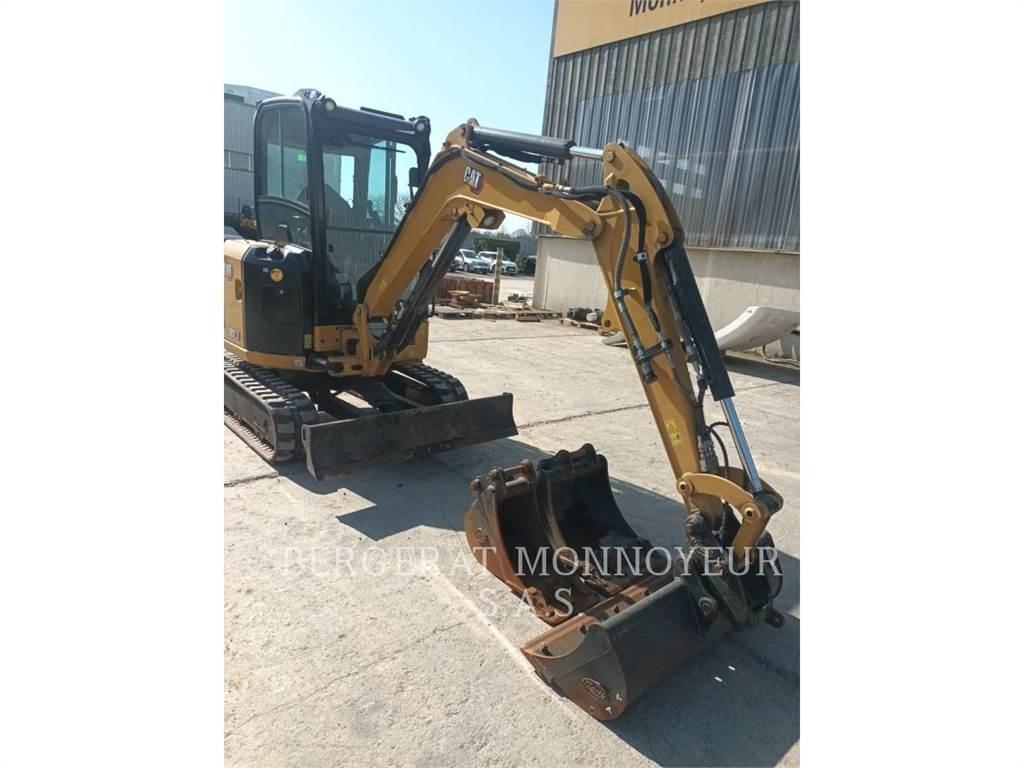 CAT 302.7 Pelle sur chenilles