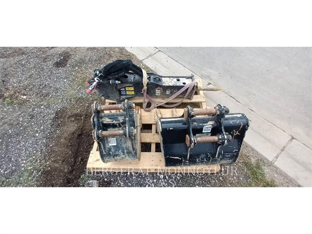 CAT 302.7 Pelle sur chenilles