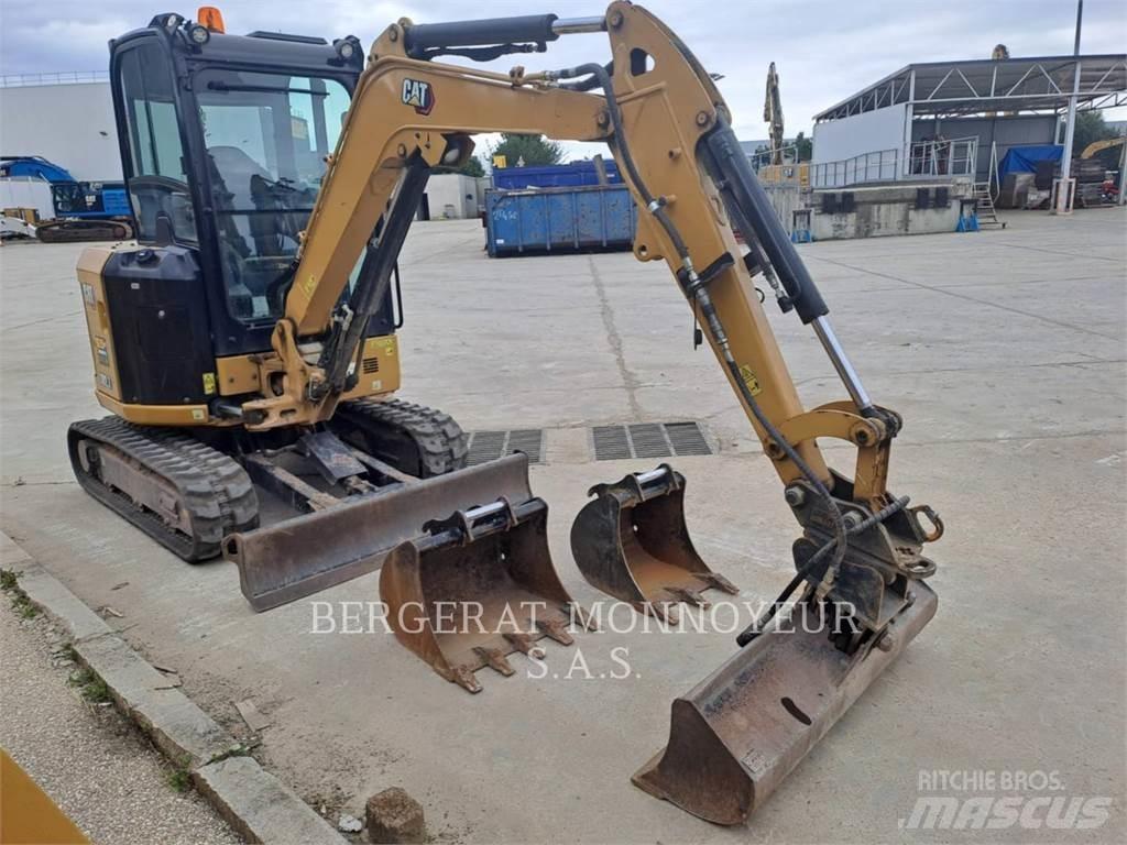 CAT 302.7 Pelle sur chenilles