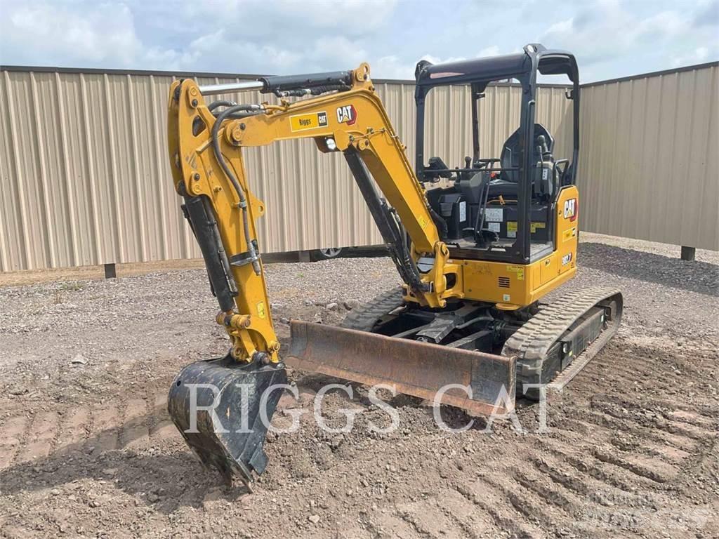 CAT 302.7 Pelle sur chenilles