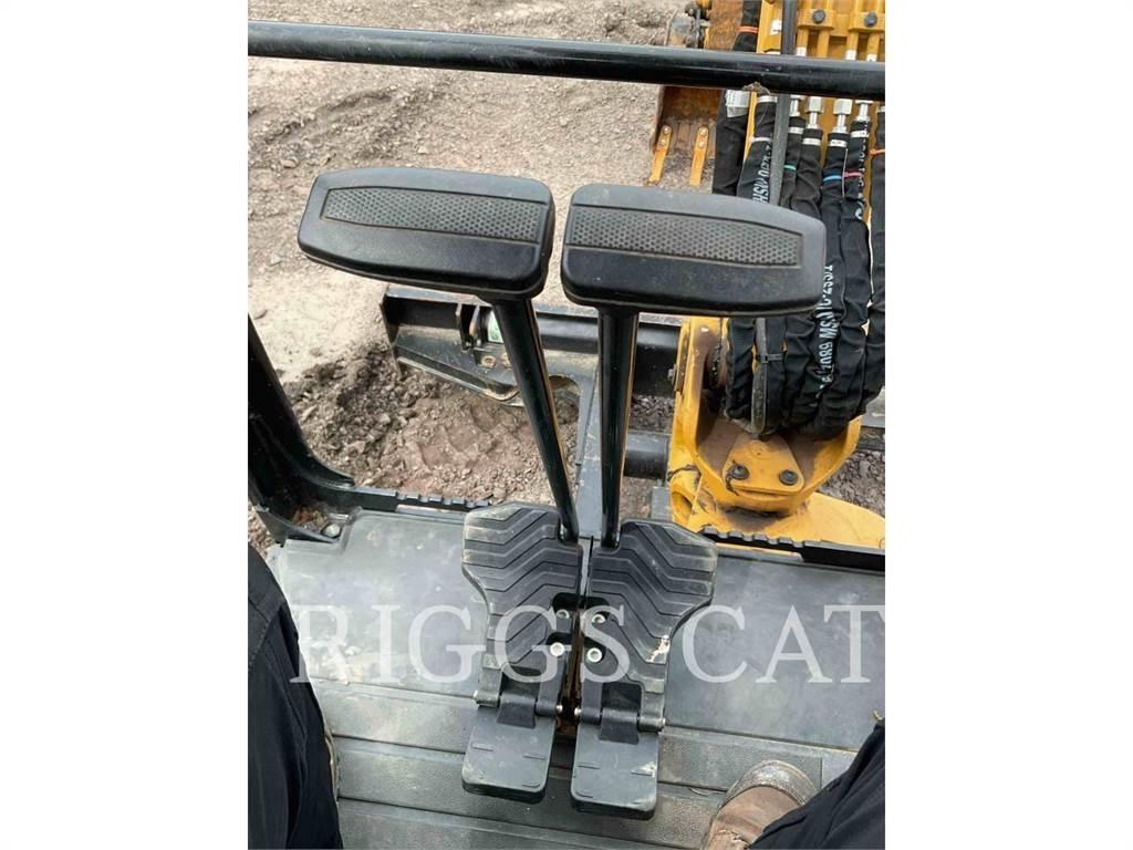 CAT 302.7 Pelle sur chenilles