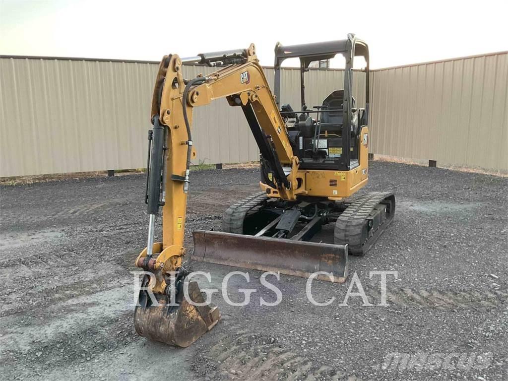 CAT 302.7 Pelle sur chenilles