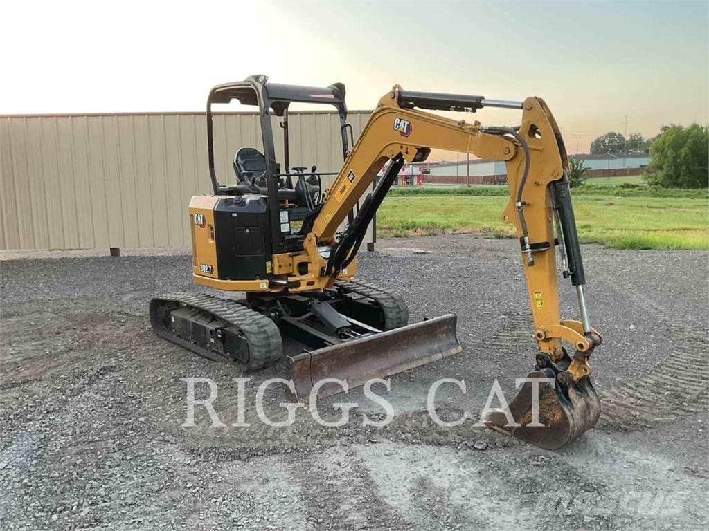 CAT 302.7 Pelle sur chenilles