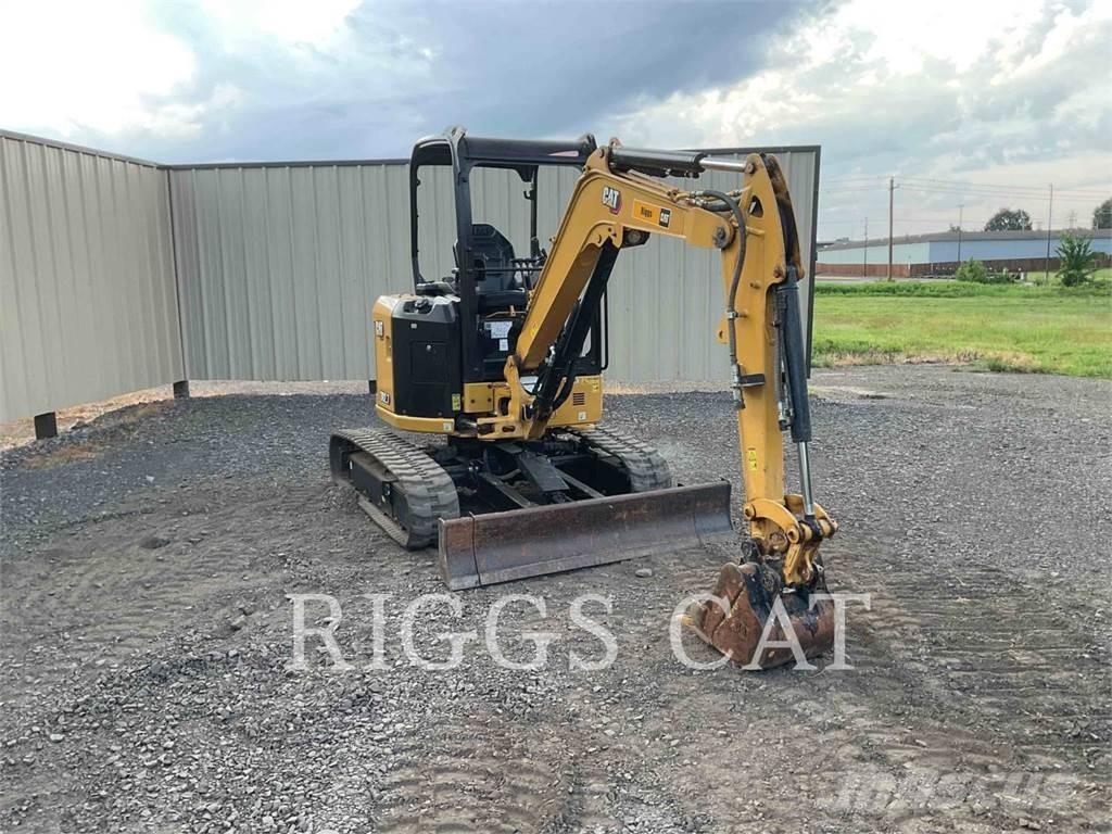 CAT 302.7 Pelle sur chenilles