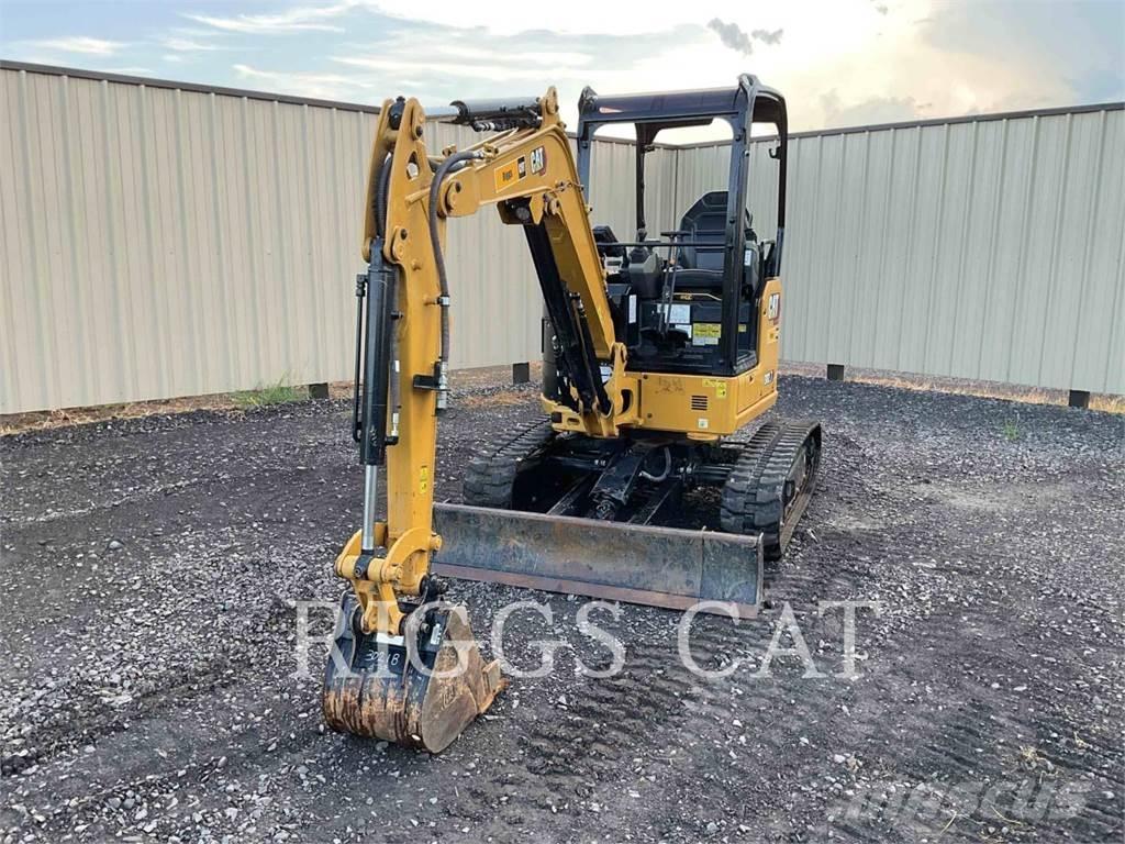 CAT 302.7 Pelle sur chenilles