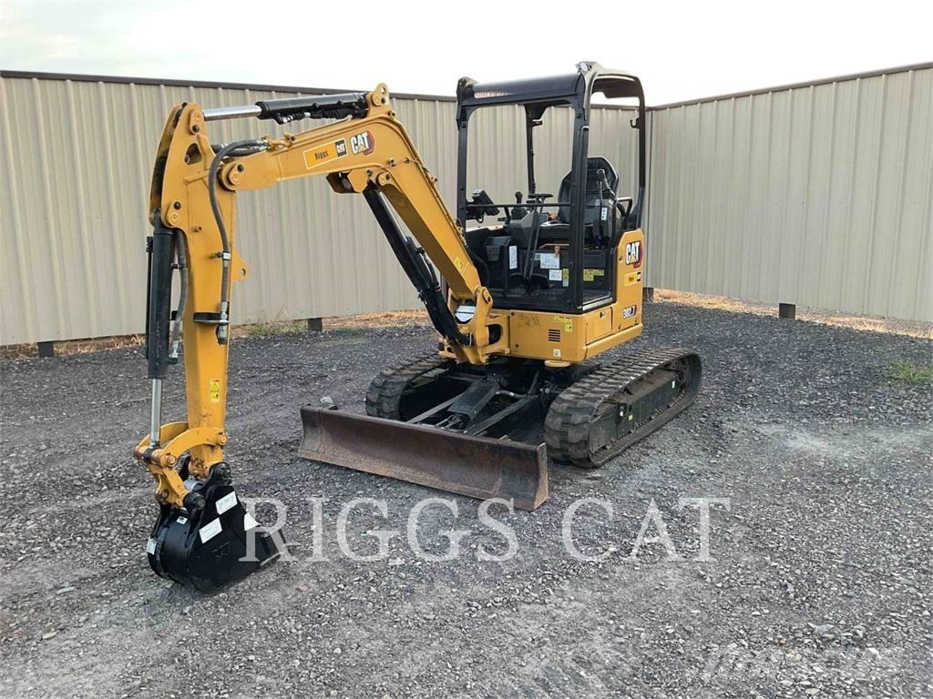 CAT 302.7 Pelle sur chenilles