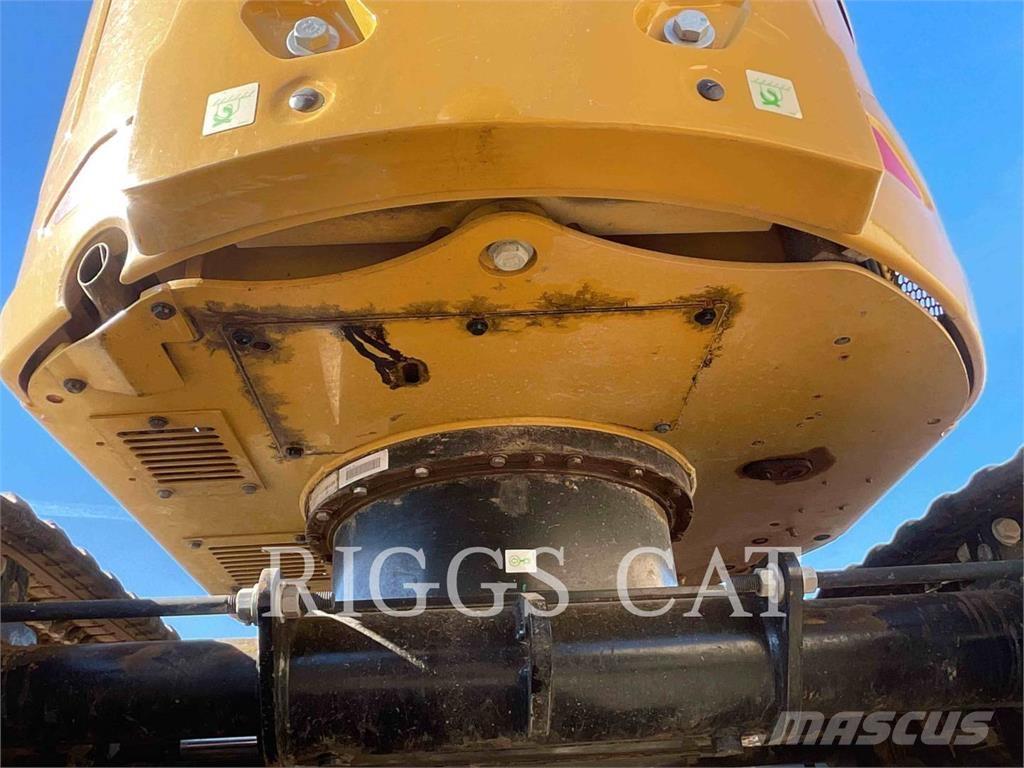 CAT 302.7 Pelle sur chenilles