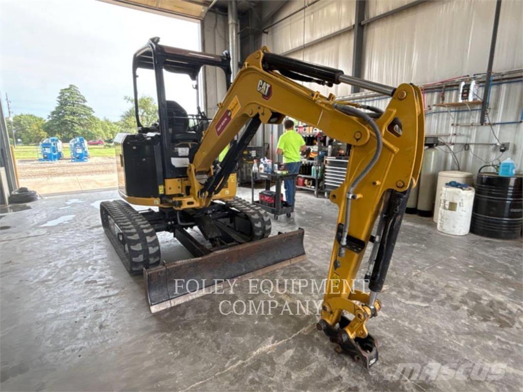 CAT 302.7-07LO Pelle sur chenilles