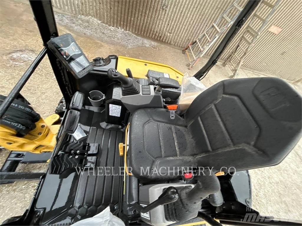 CAT 302.7 C1TH Pelle sur chenilles