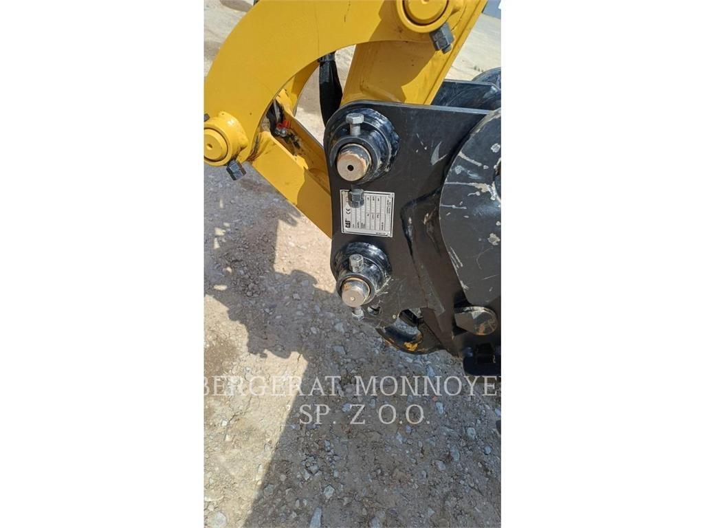 CAT 302.7CR Pelle sur chenilles