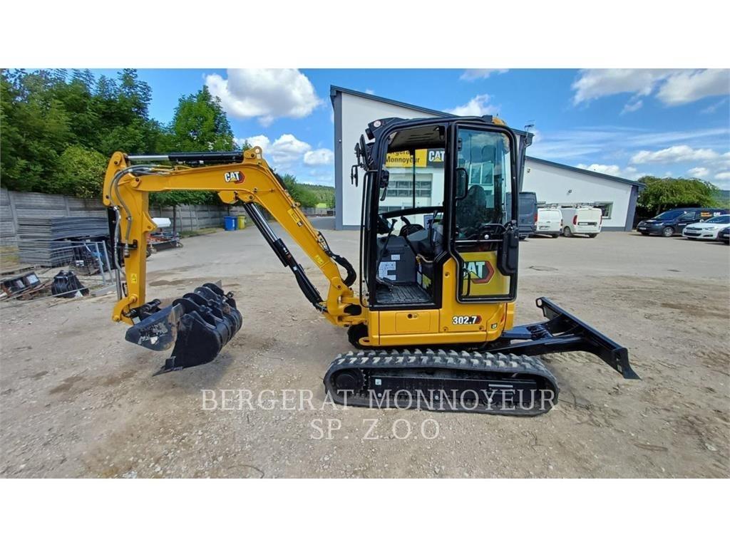 CAT 302.7CR Pelle sur chenilles