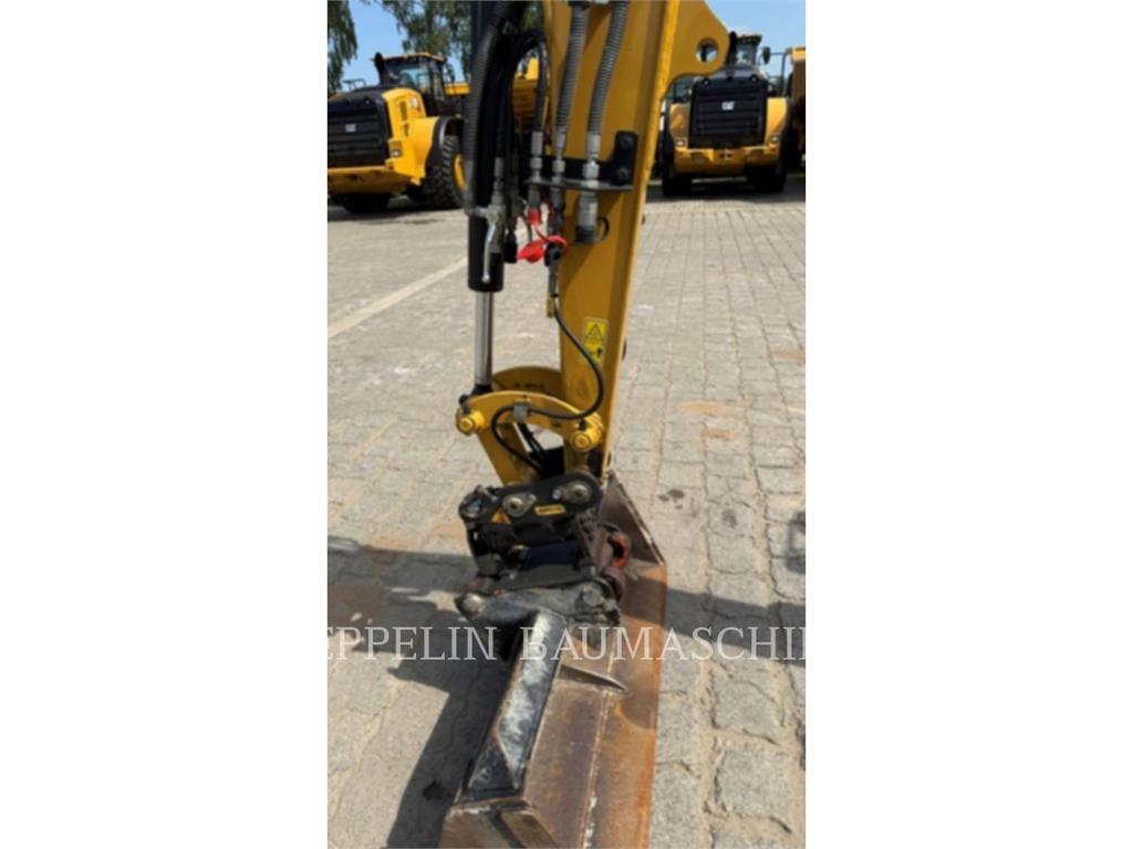 CAT 302.7CR-07 Pelle sur chenilles