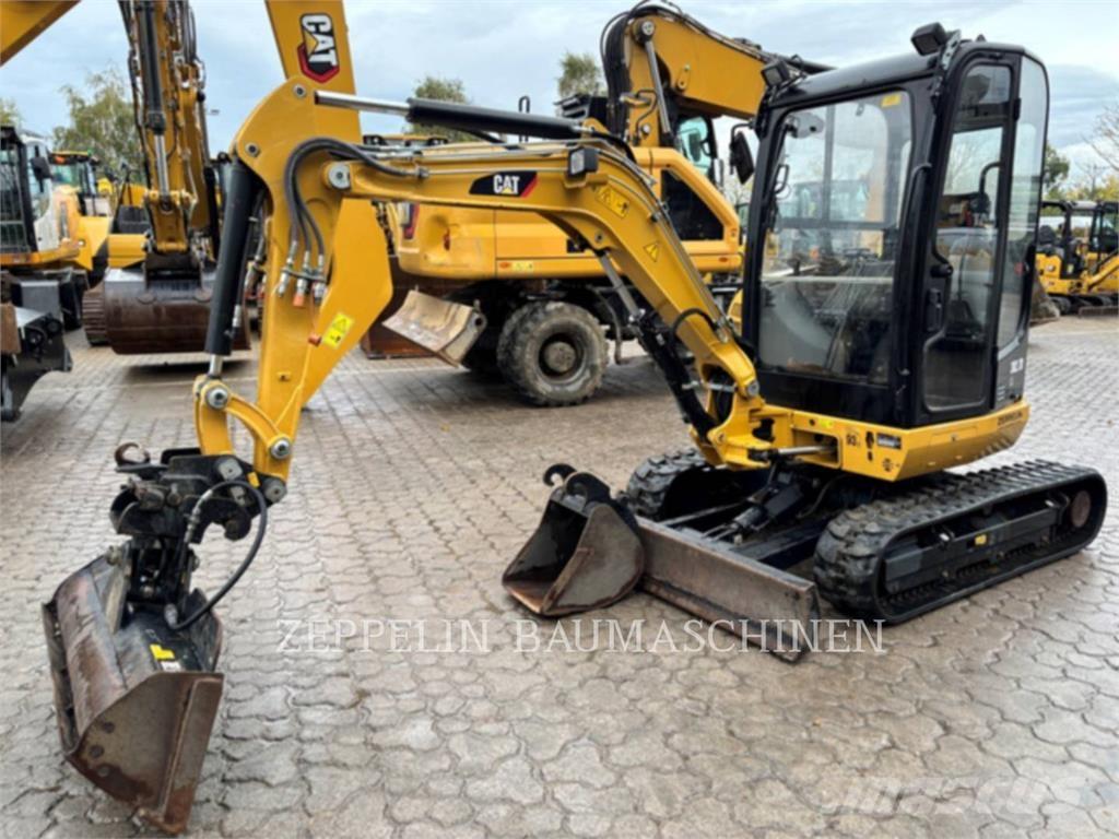 CAT 302.7D Pelle sur chenilles