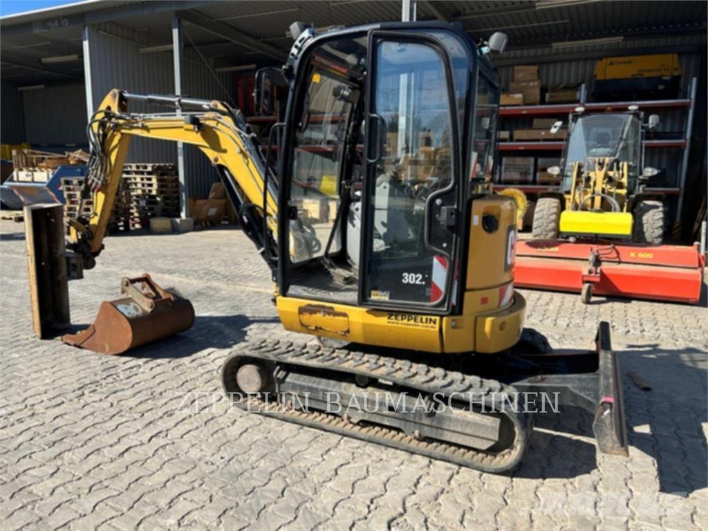 CAT 302.7D Pelle sur chenilles