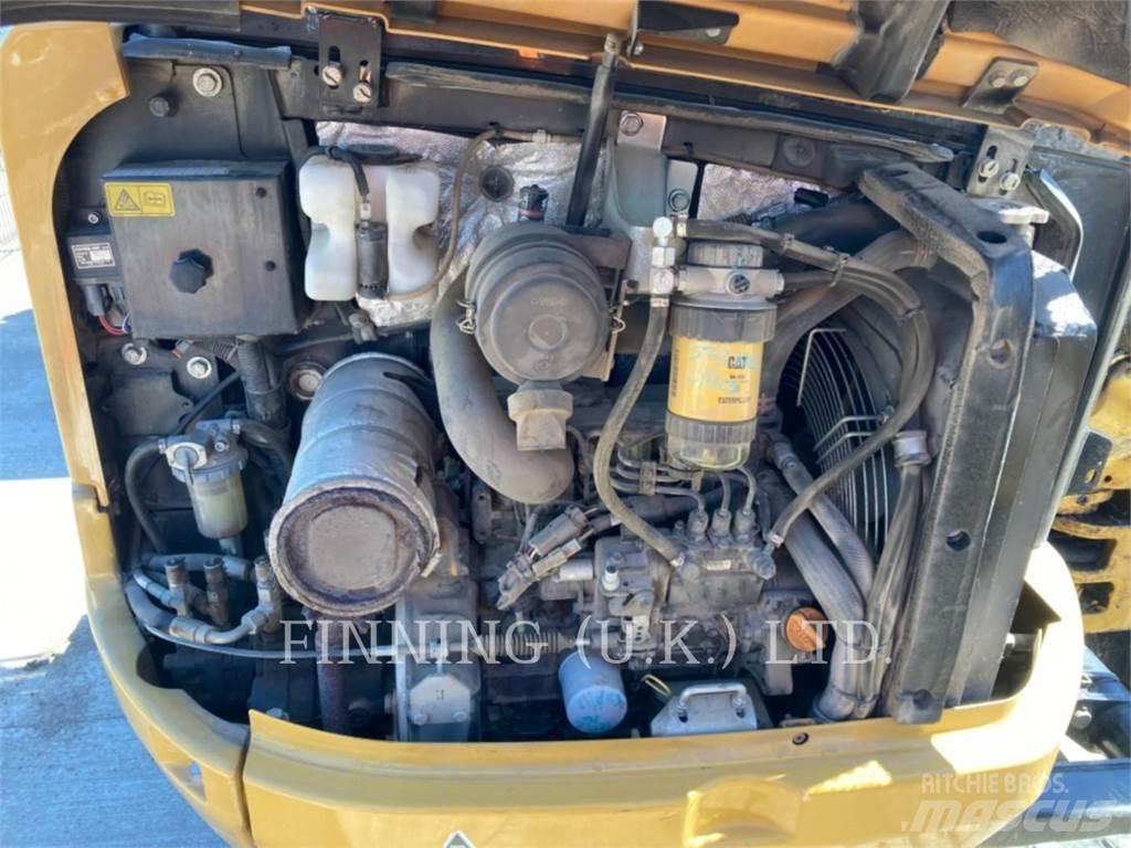 CAT 302.7D CAB Pelle sur chenilles