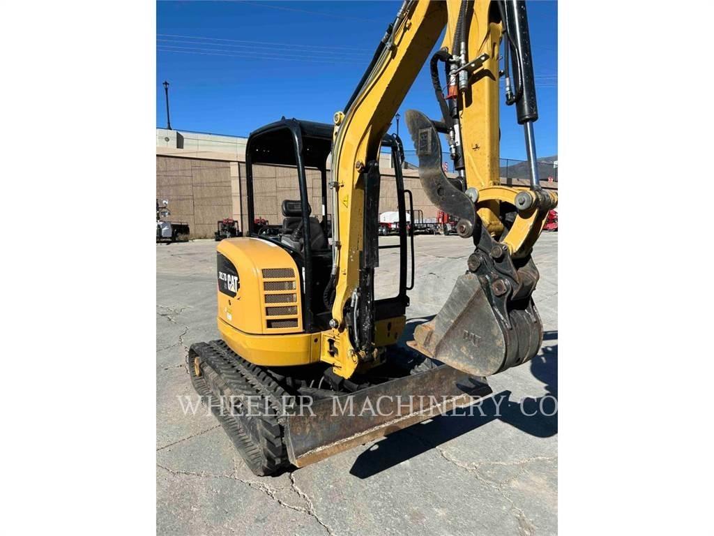 CAT 302.7DC1TH Pelle sur chenilles