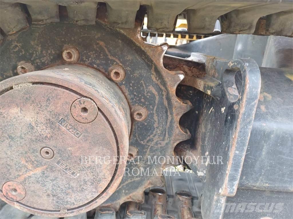 CAT 302.7DCR Pelle sur chenilles