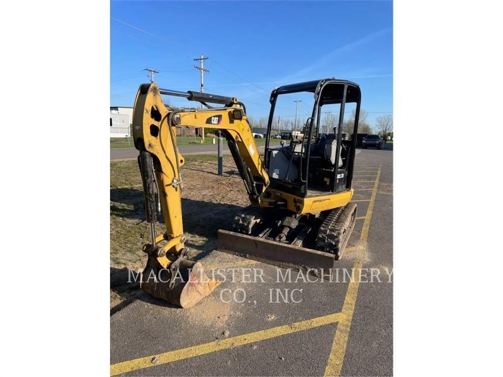 CAT 302.7DCR Pelle sur chenilles