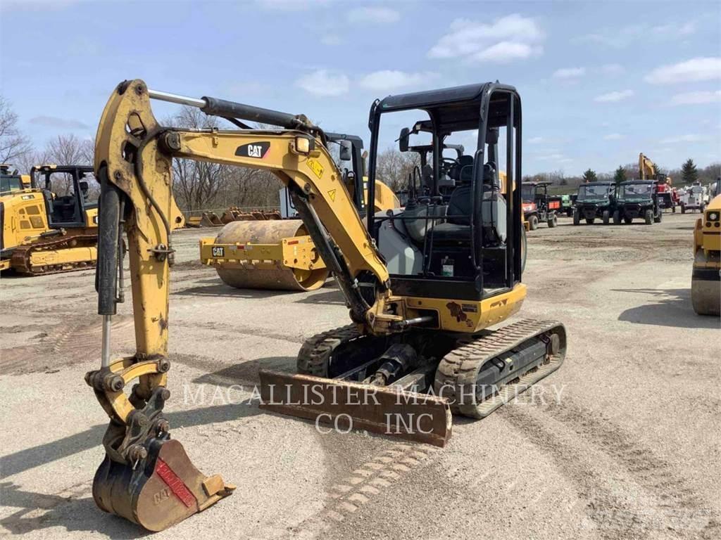 CAT 302.7DCR Pelle sur chenilles