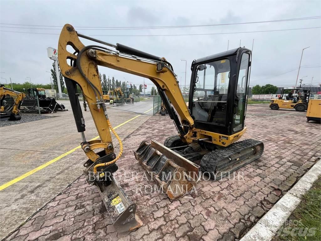 CAT 302.7DCR Pelle sur chenilles