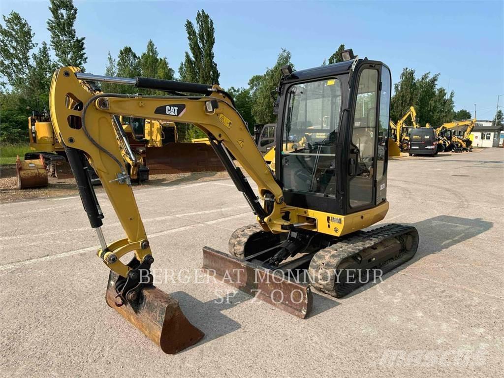 CAT 302.7DCR Pelle sur chenilles