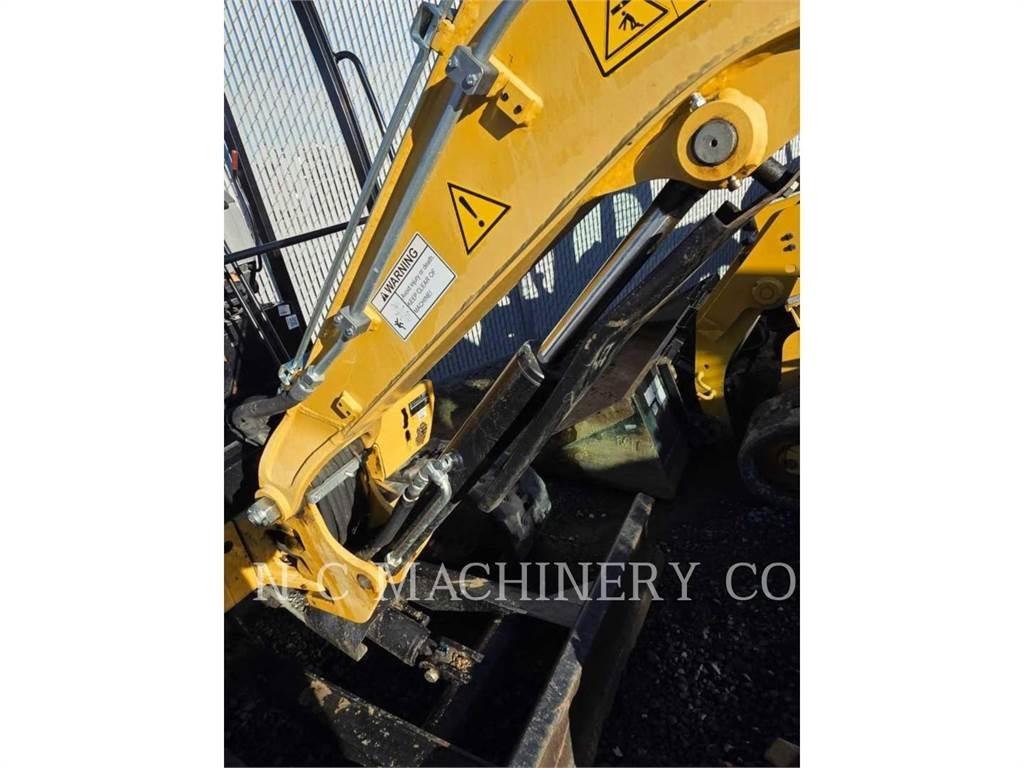 CAT 302.7DCRCN Pelle sur chenilles
