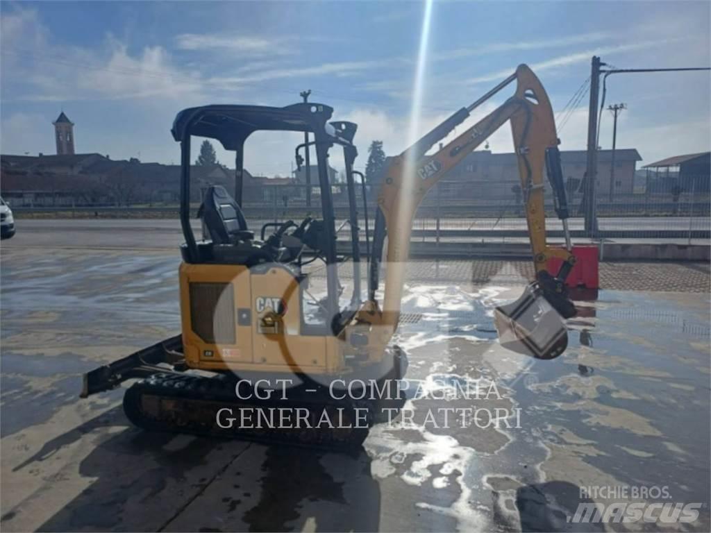 CAT 302 CR Pelle sur chenilles