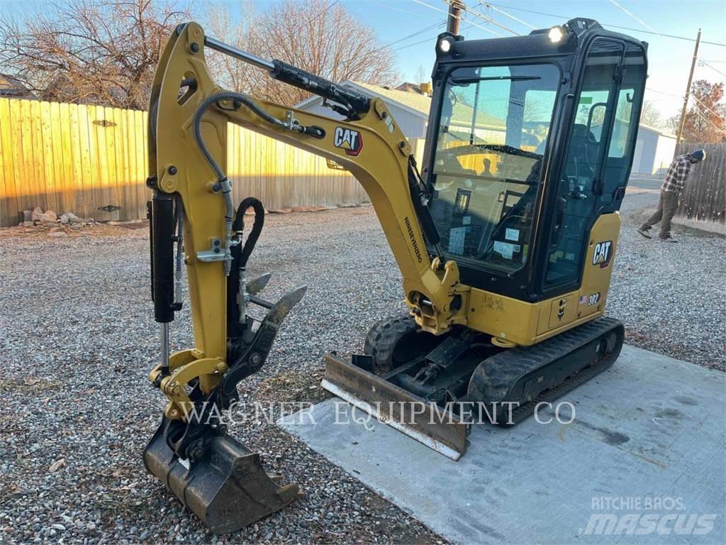 CAT 302 CR THB Pelle sur chenilles
