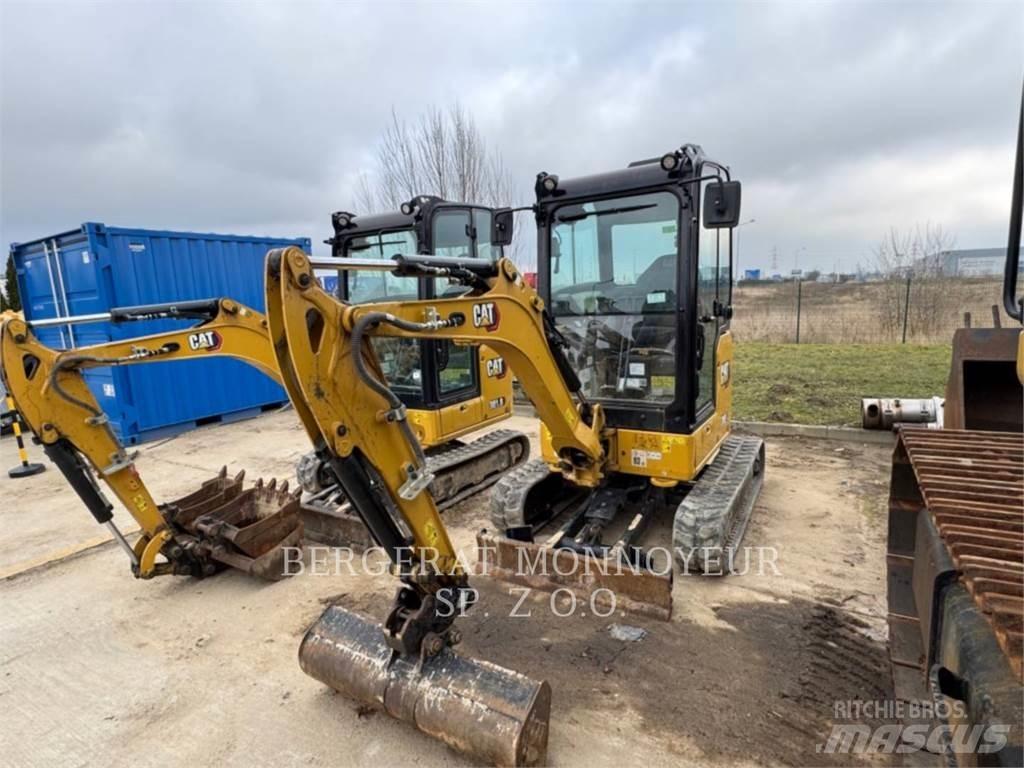 CAT 302CR Pelle sur chenilles