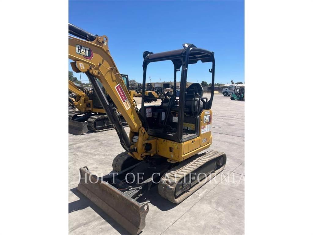 CAT 303 Pelle sur chenilles