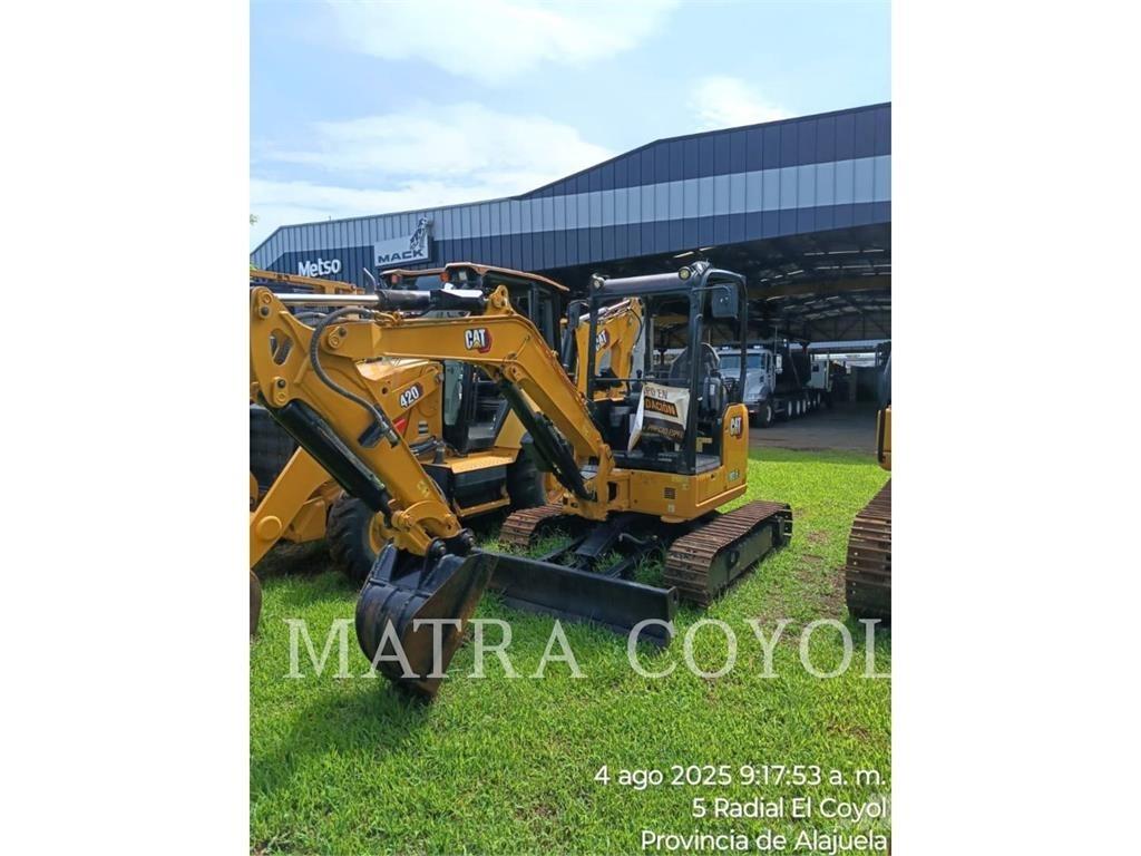 CAT 303 Pelle sur chenilles