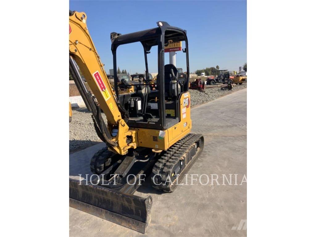 CAT 303 Pelle sur chenilles