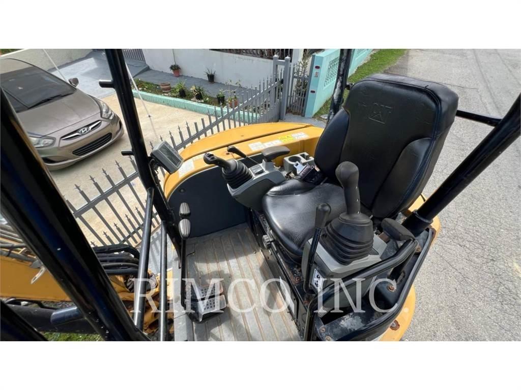 CAT 303.5 Mini pelle < 7t