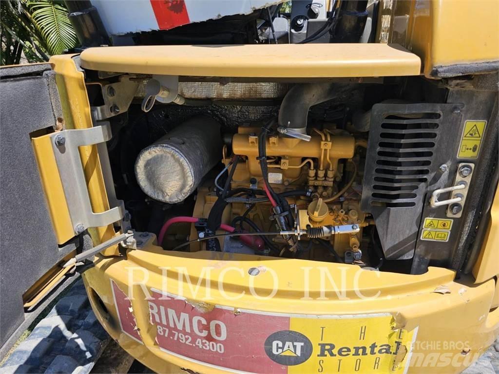 CAT 303.5 Mini pelle < 7t