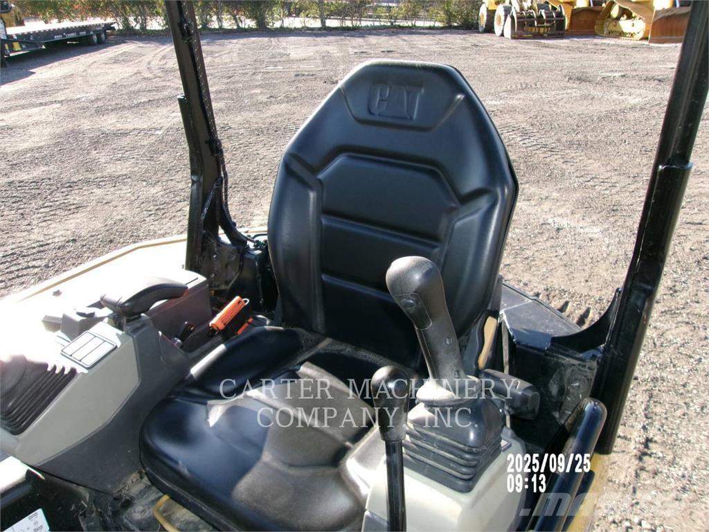 CAT 303.5-07CR Pelle sur chenilles