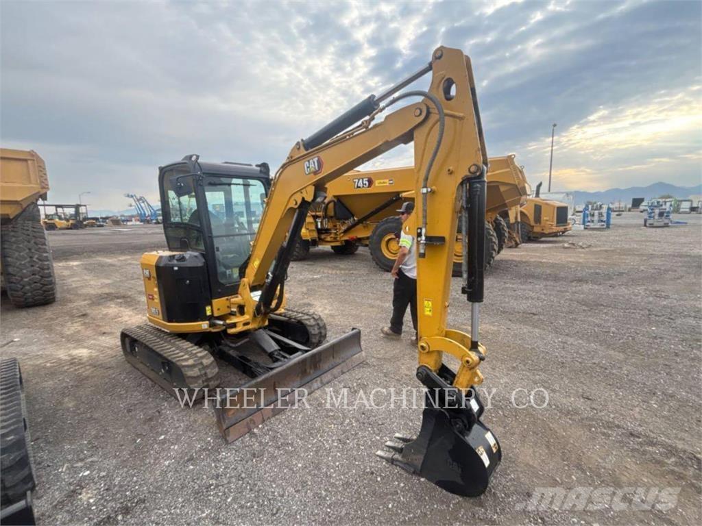 CAT 303.5 C3 Pelle sur chenilles