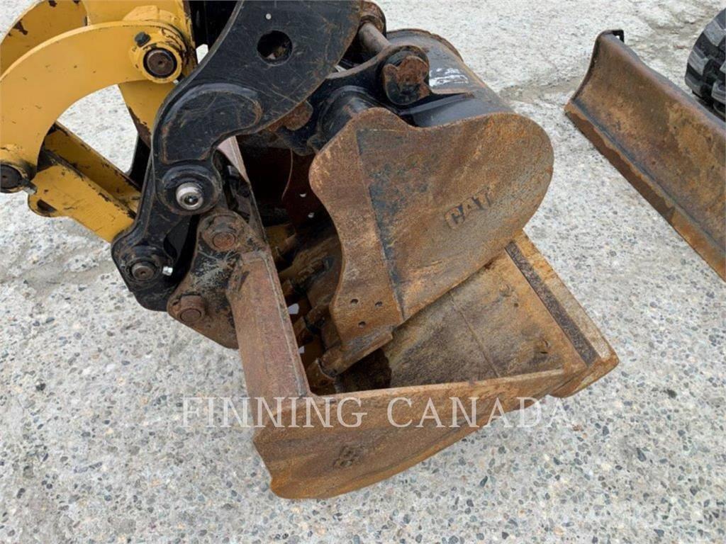 CAT 303.5 E2 Pelle sur chenilles