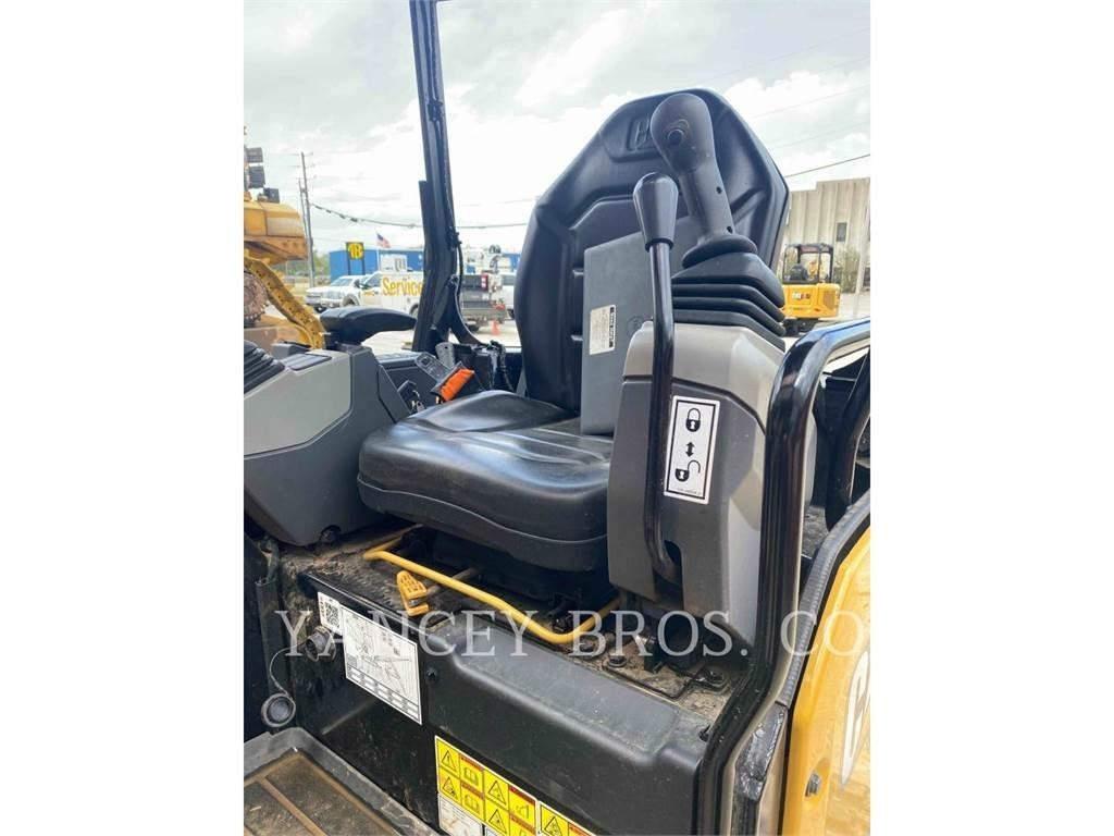 CAT 303.507CR Pelle sur chenilles