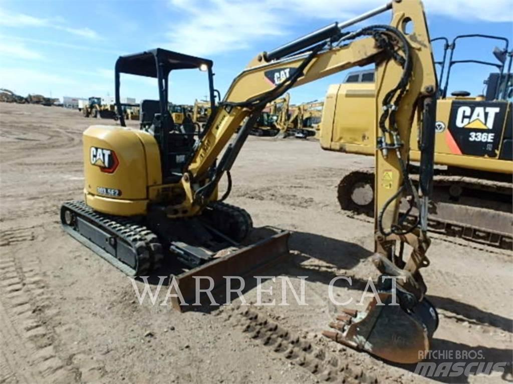 CAT 303.5E2 Pelle sur chenilles