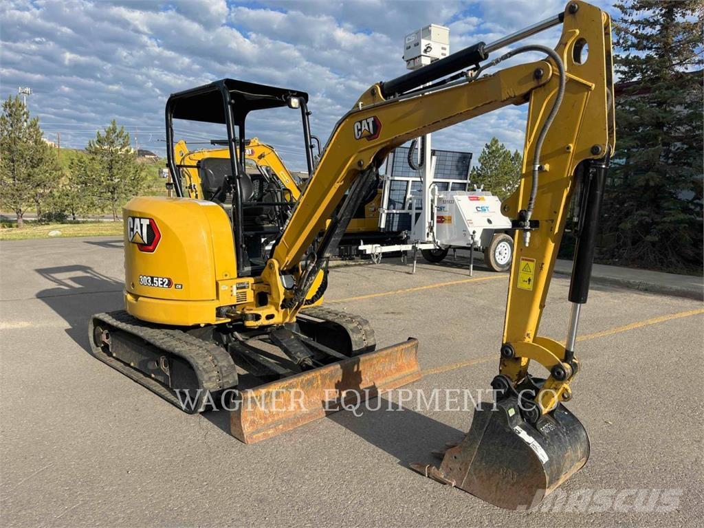 CAT 303.5E2 Pelle sur chenilles