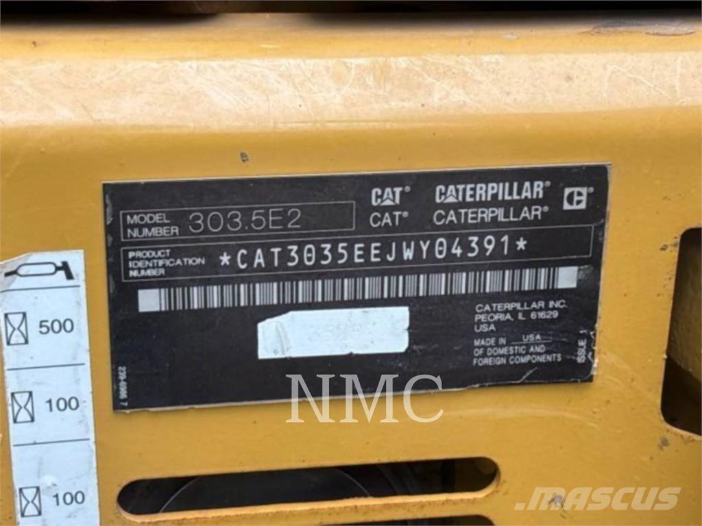 CAT 303.5E2 Pelle sur chenilles