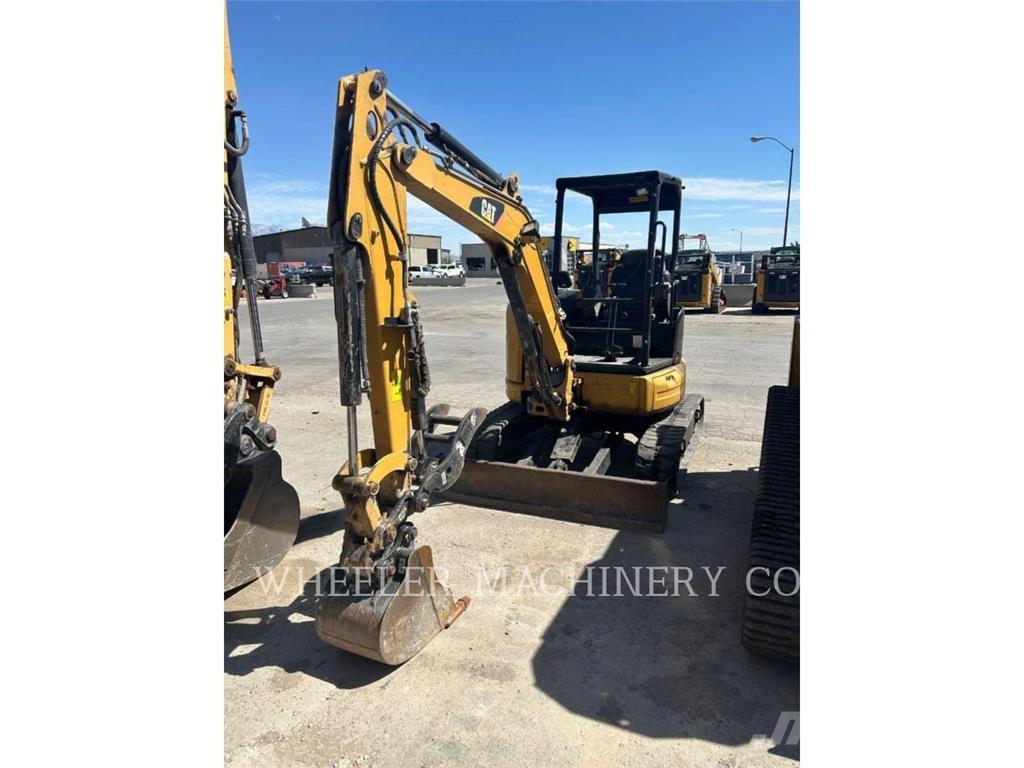 CAT 303.5E2C1T Pelle sur chenilles