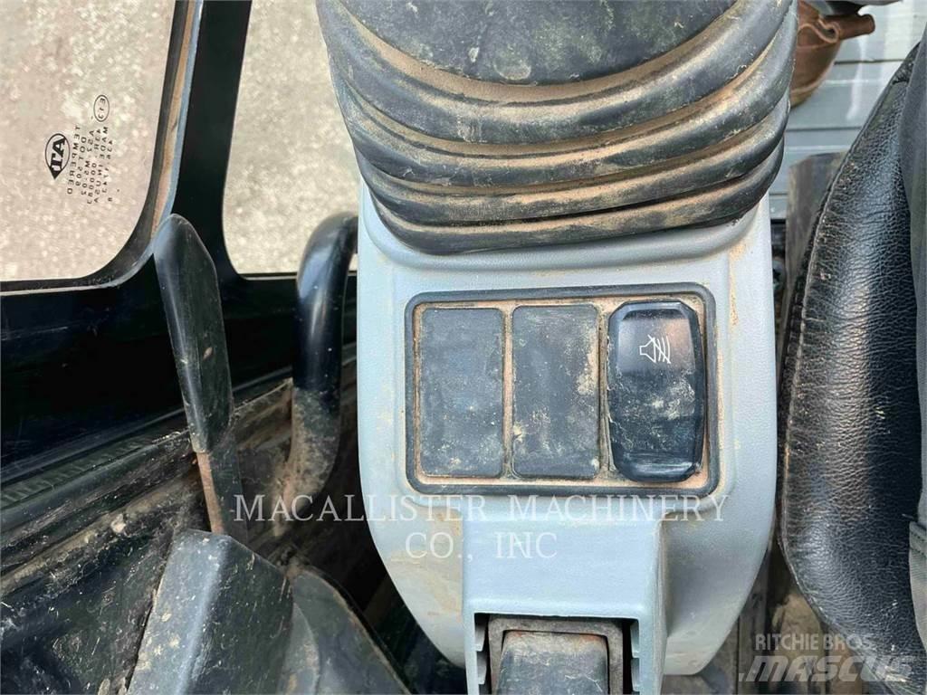 CAT 303.5E2CR Pelle sur chenilles