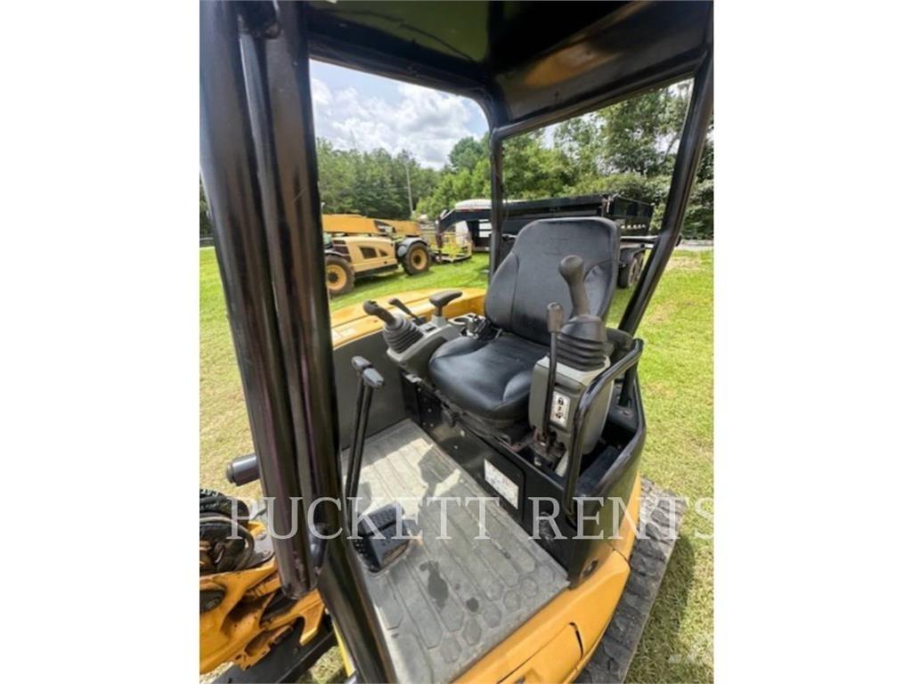 CAT 303.5E2CR Pelle sur chenilles