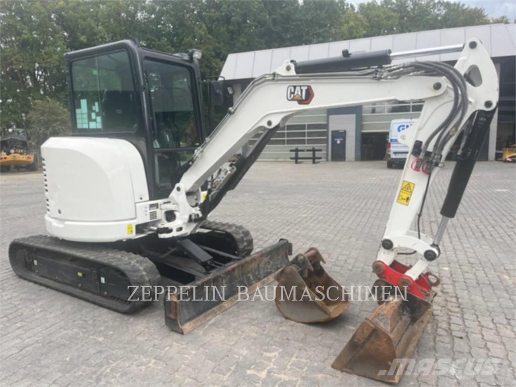 CAT 303.5ECR Pelle sur chenilles