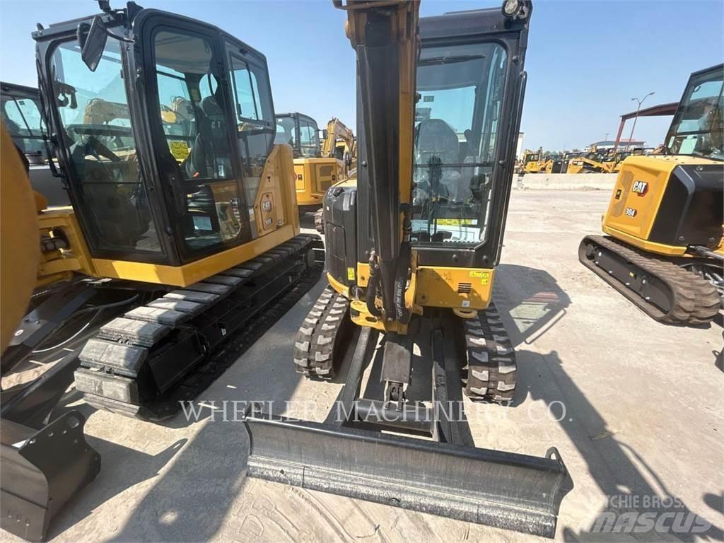 CAT 303 C3 Pelle sur chenilles