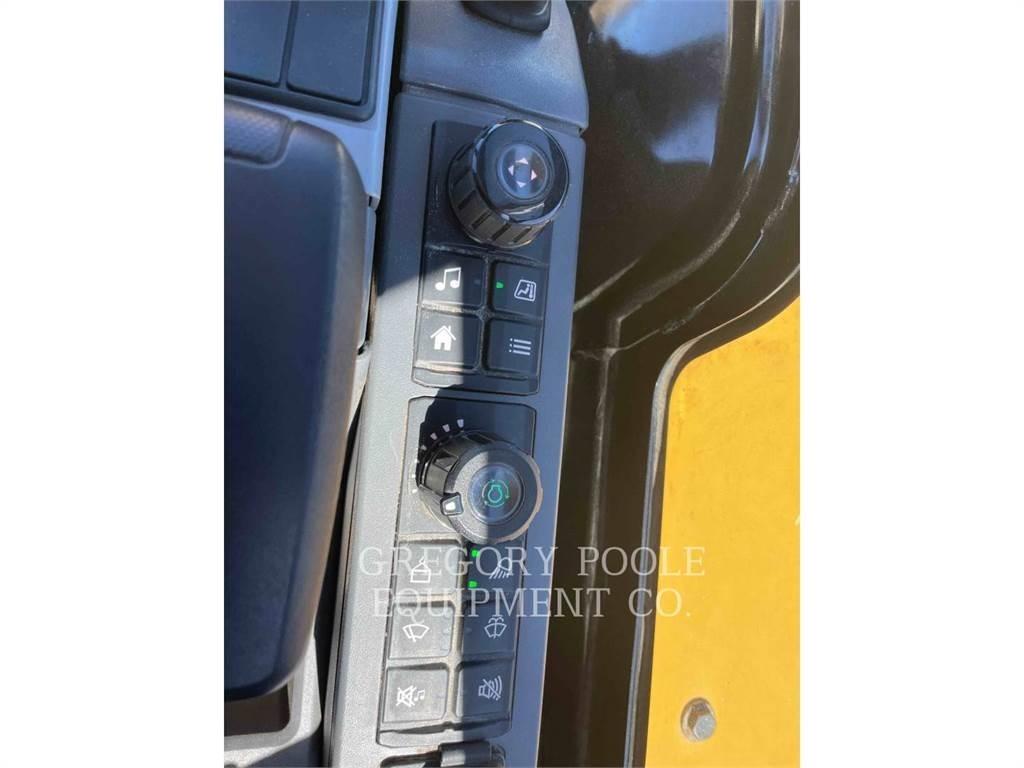 CAT 30307CR Pelle sur chenilles